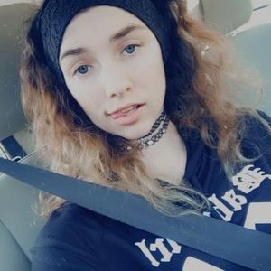 Meet your Posher, Abigail